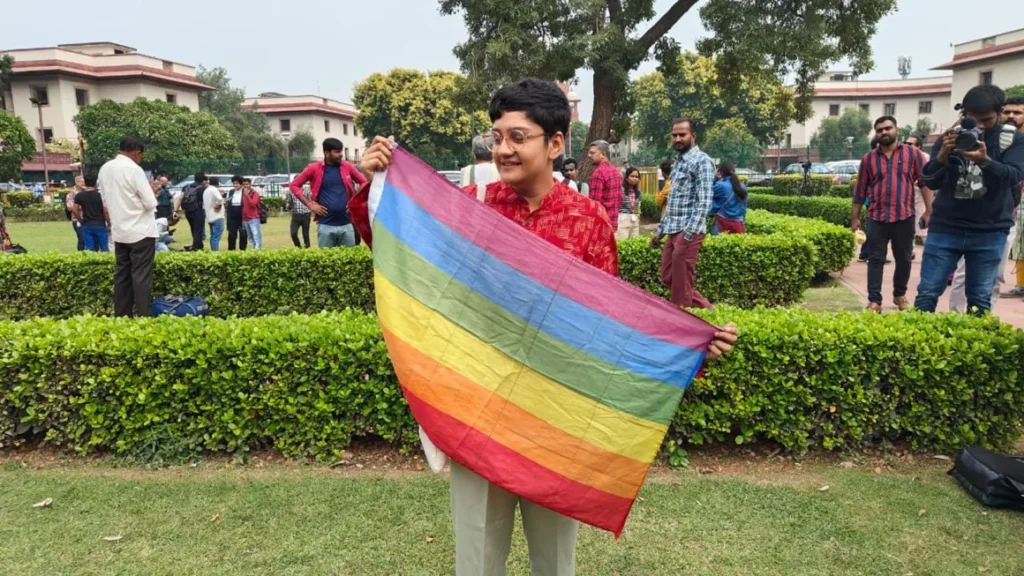 Pengadilan tinggi India menolak melegalkan pernikahan sesama jenis dalam keputusan penting LGBTQ