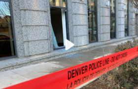 Berita Kejahatan Seorang pria menerobos masuk ke Mahkamah Agung Colorado semalaman dan melepaskan tembakan, kata polisi