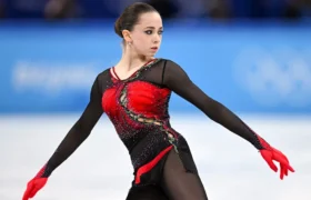 Berita Pengadilan olahraga papan atas tidak mempercayai pembelaan makanan penutup stroberi yang dilakukan skater Rusia