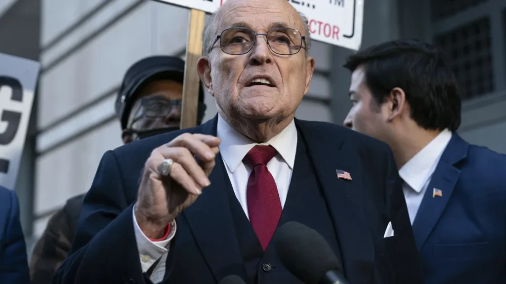 Pejabat Arizona katakan tidak dapat menemukan Rudy Giuliani
