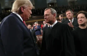 John Roberts menganut pandangan Donald Trump tentang kepresidenan