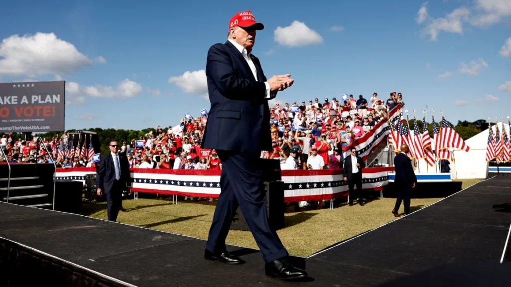 Trump merencanakan masa depan Biden yang tidak pasti