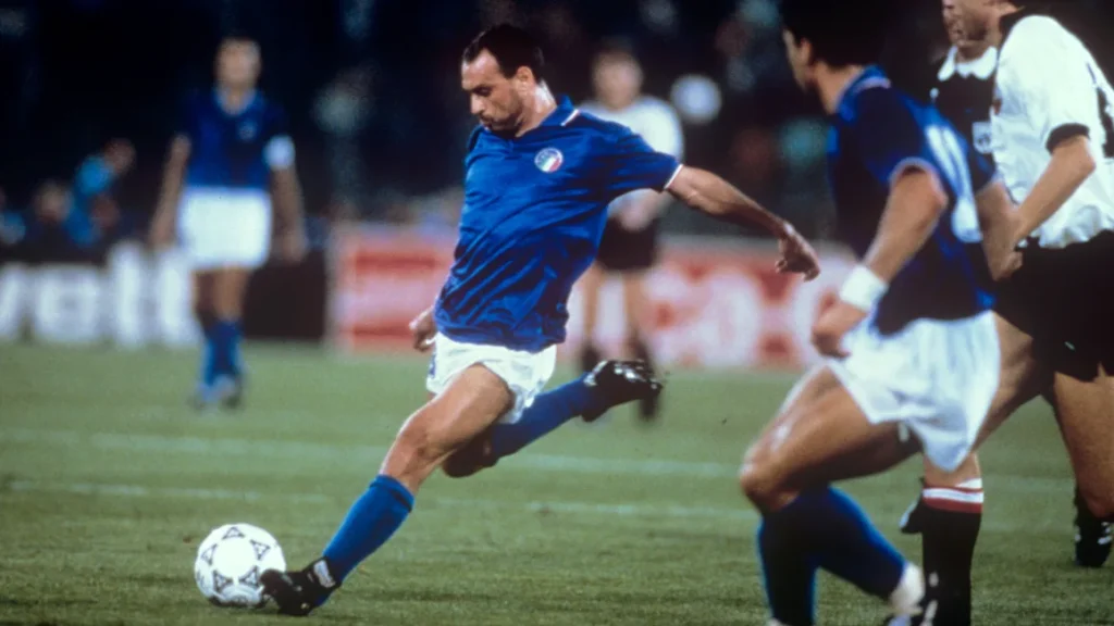 Penghormatan mengalir untuk legenda sepak bola Italia Totò Schillaci